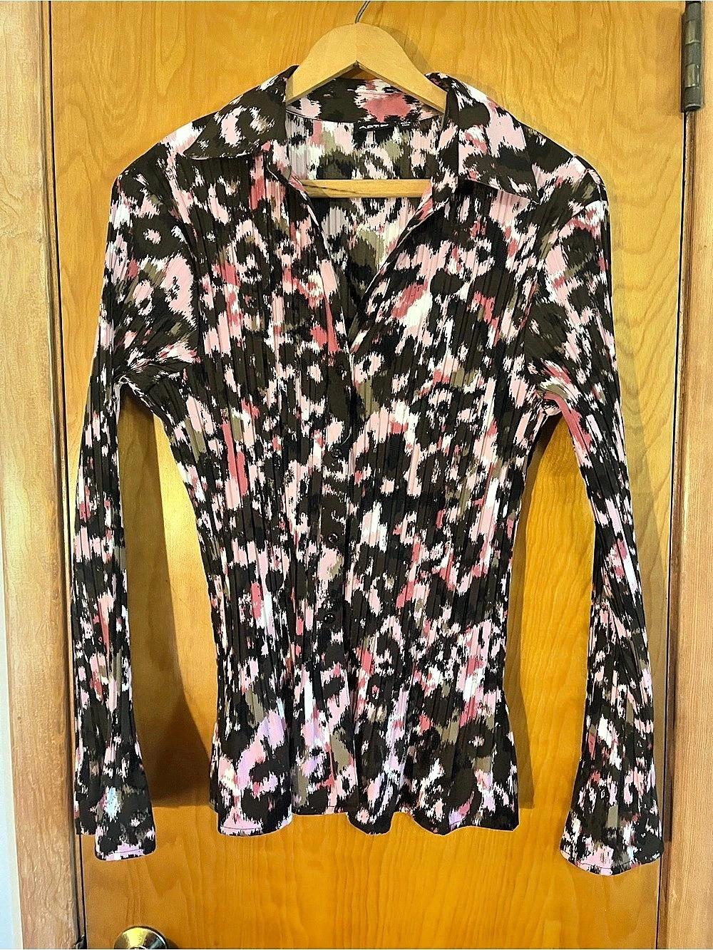 APT 9 Women’s XL Long sleeve Pink/Brown Collared Button Up Shirt